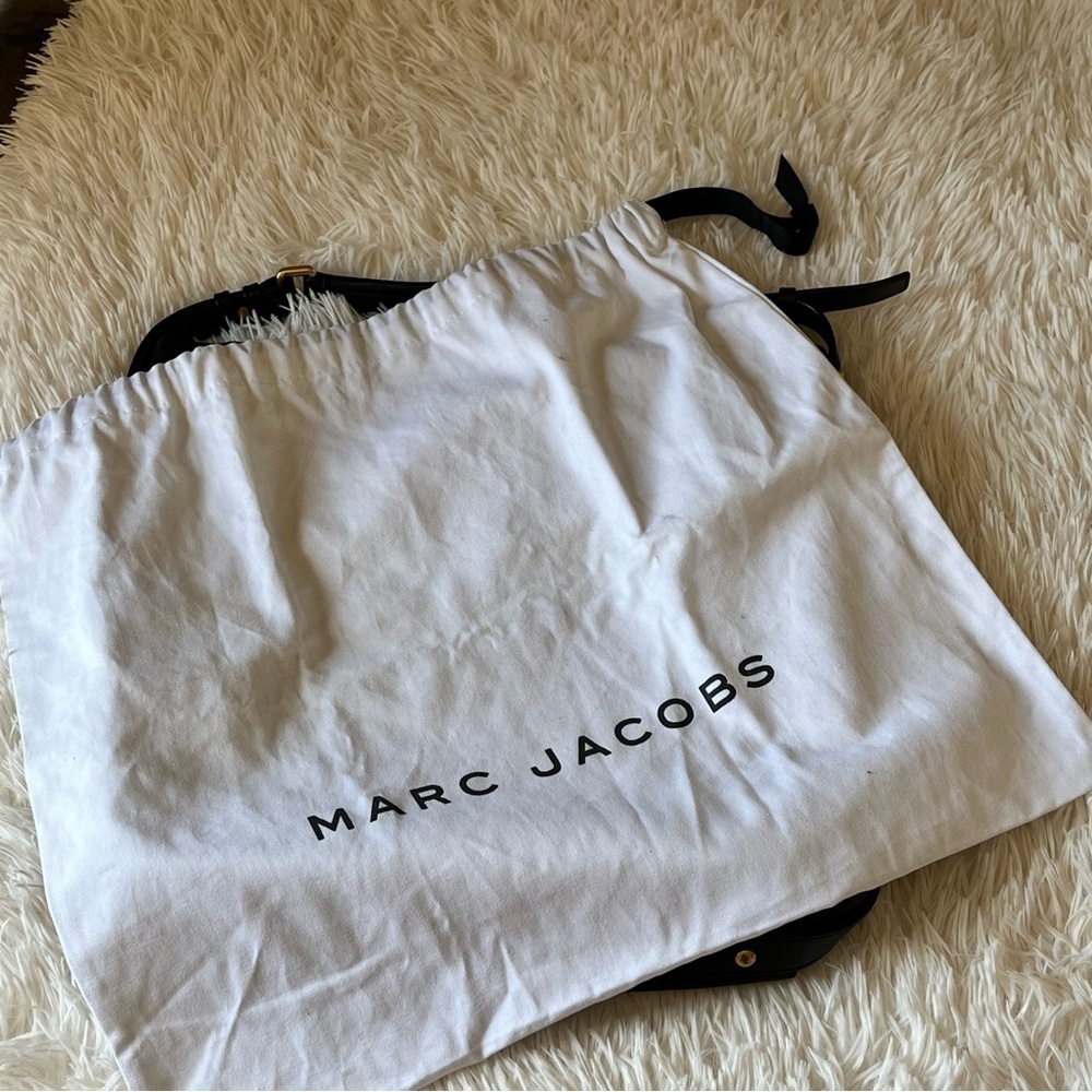 MARC JACOBS Large Black Leather Shoulder Handbag Hobo Purse Tote Gold Hardware - Picture 2 of 11